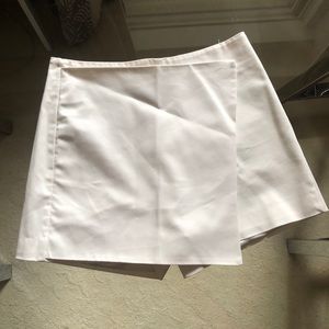 Urban Revivo White Skort